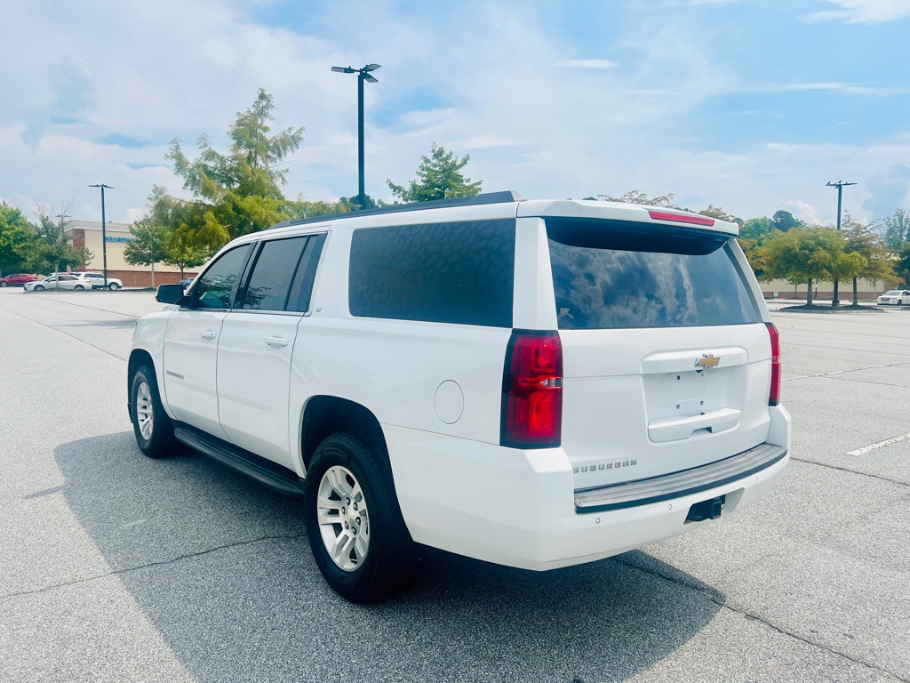 2015 Chevrolet Suburban Image 7