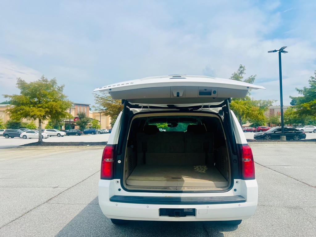 2015 Chevrolet Suburban Image 9