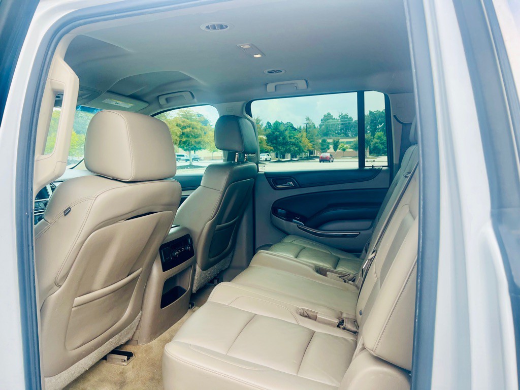 2015 Chevrolet Suburban Image 11