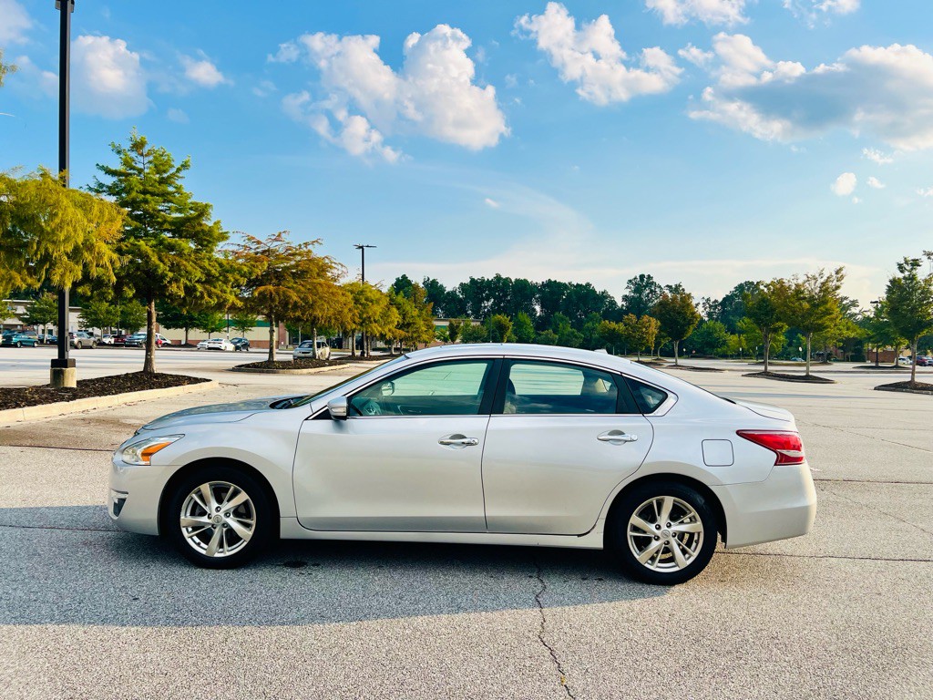 2013 Nissan Altima Image 8
