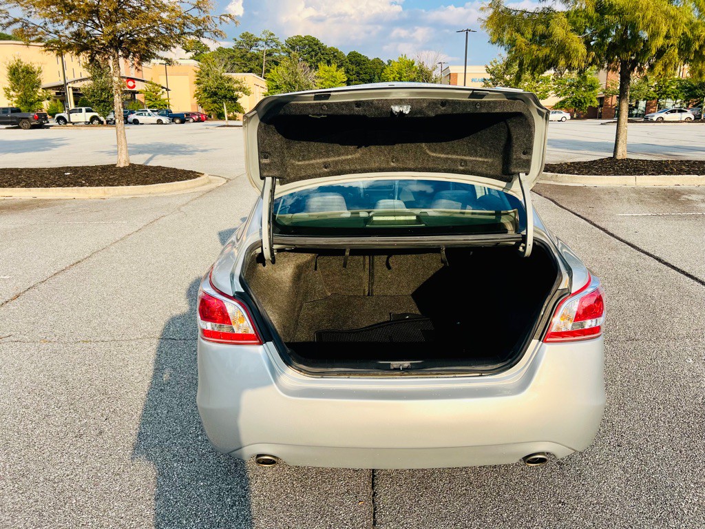 2013 Nissan Altima Image 9