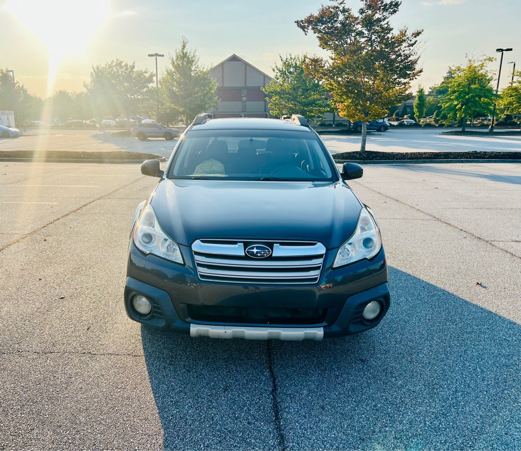 2013 Subaru Outback Image 2