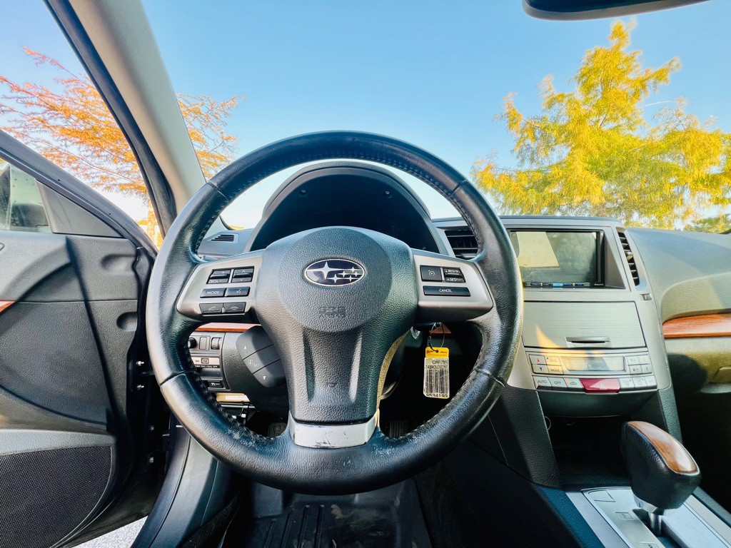 2013 Subaru Outback Image 14
