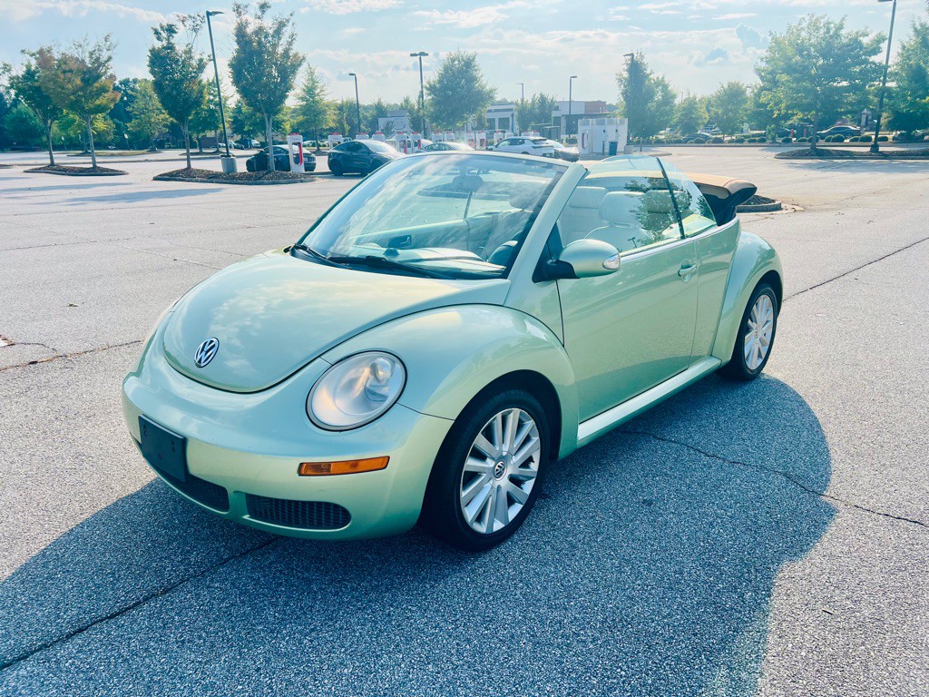 2008 Volkswagen Beetle Image 1