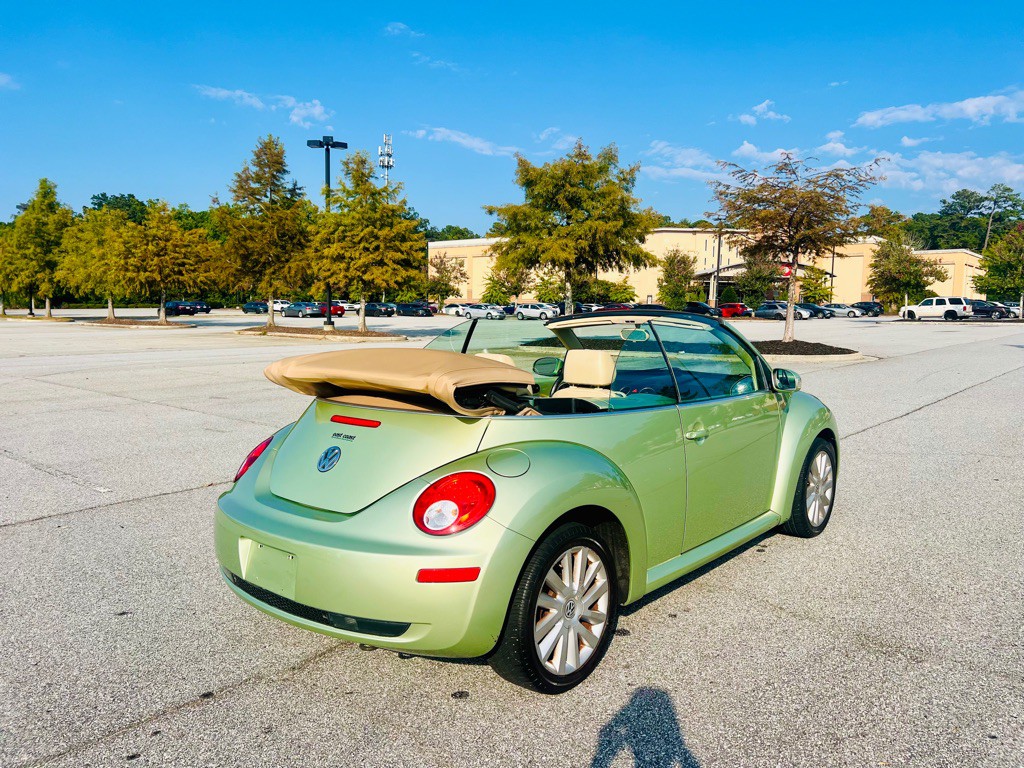 2008 Volkswagen Beetle Image 5