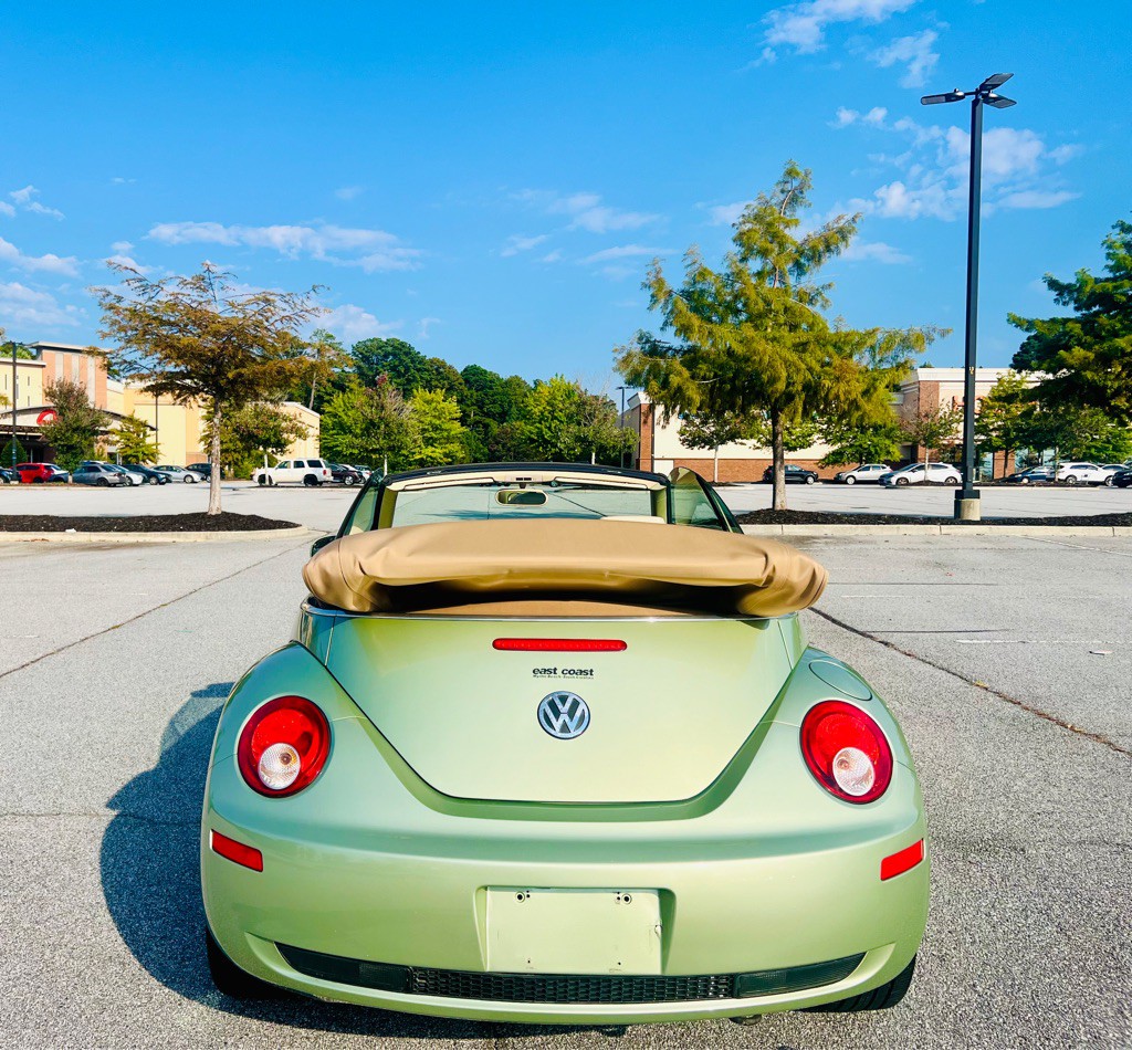 2008 Volkswagen Beetle Image 6