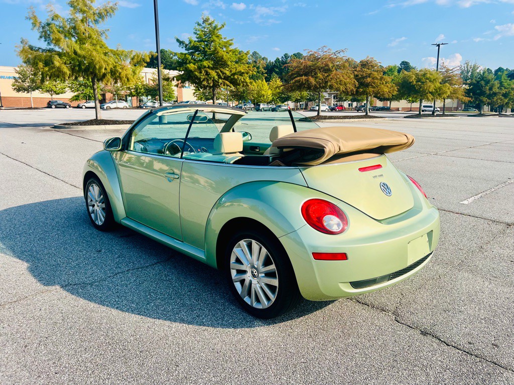 2008 Volkswagen Beetle Image 7