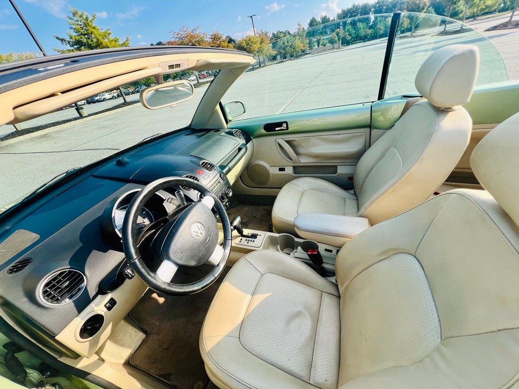 2008 Volkswagen Beetle Image 10