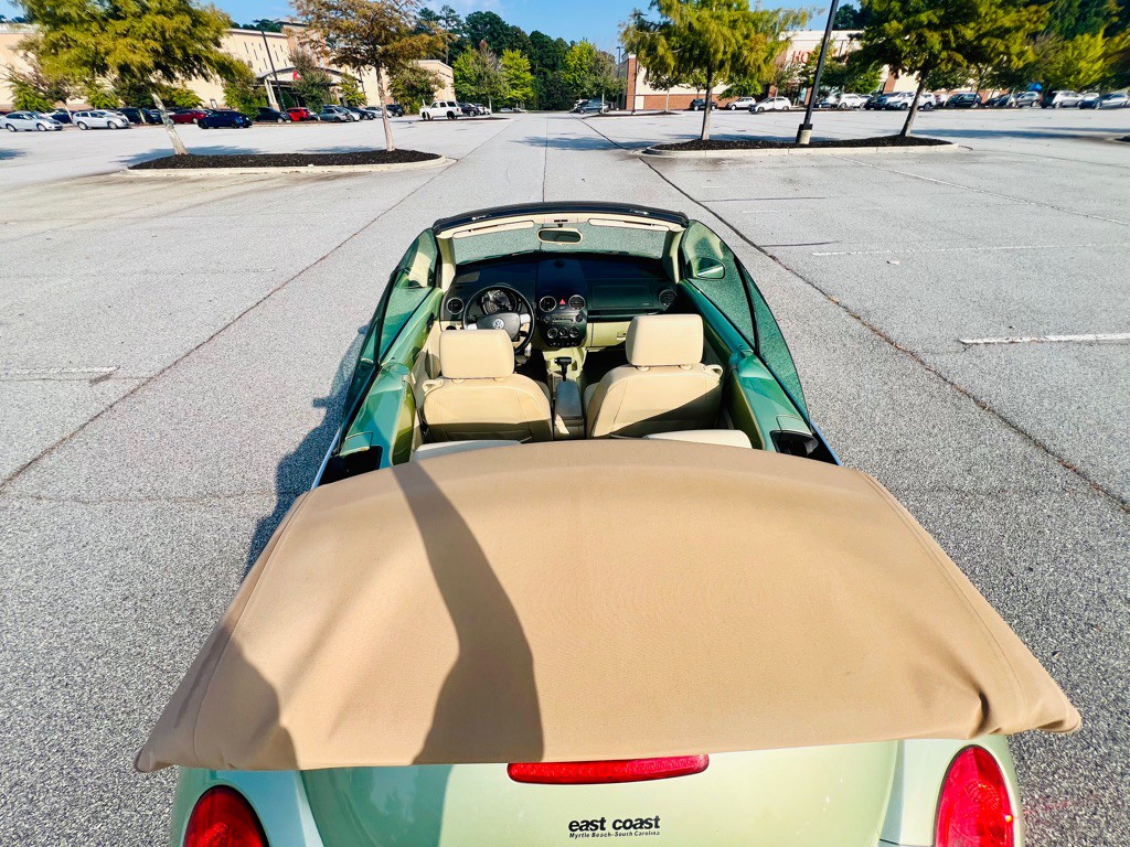 2008 Volkswagen Beetle Image 12