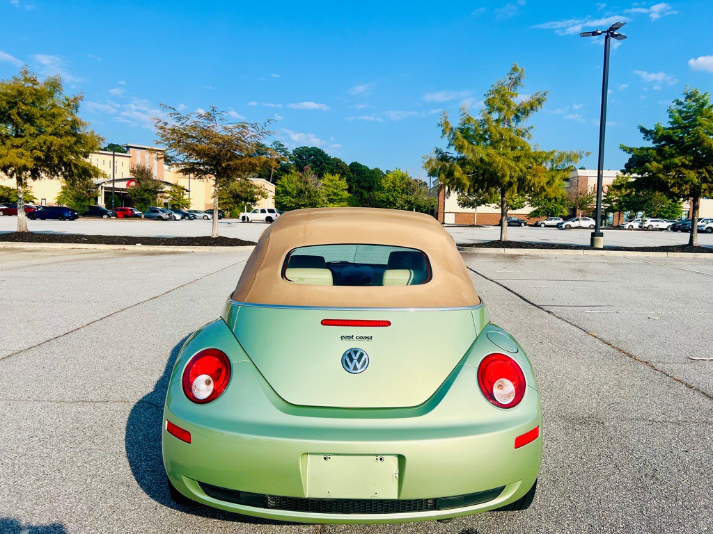 2008 Volkswagen Beetle Image 19