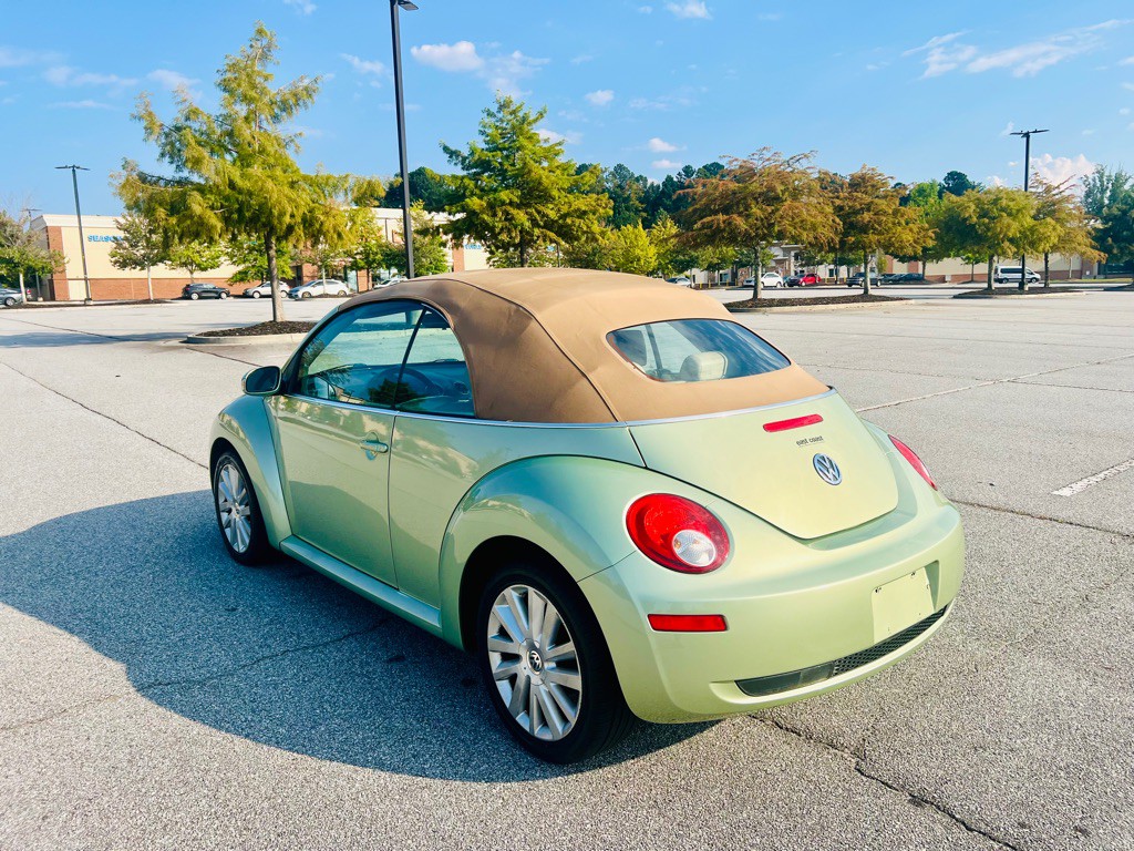 2008 Volkswagen Beetle Image 20