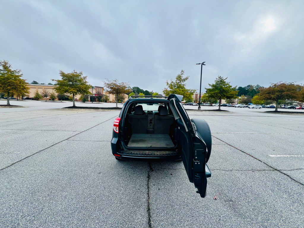 2012 Toyota Rav4 Image 9