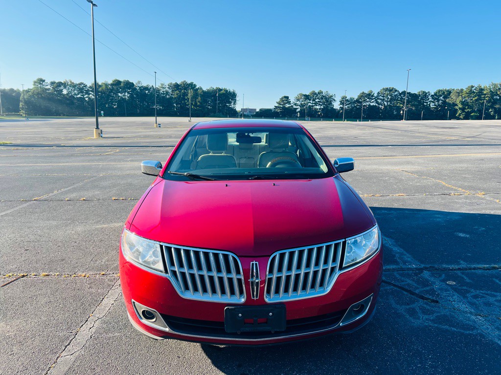 2012 Lincoln MKZ Image 2