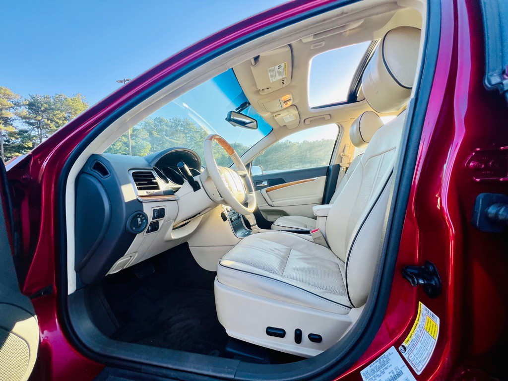 2012 Lincoln MKZ Image 11