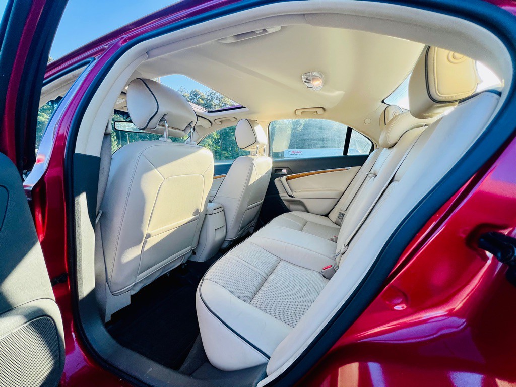 2012 Lincoln MKZ Image 12