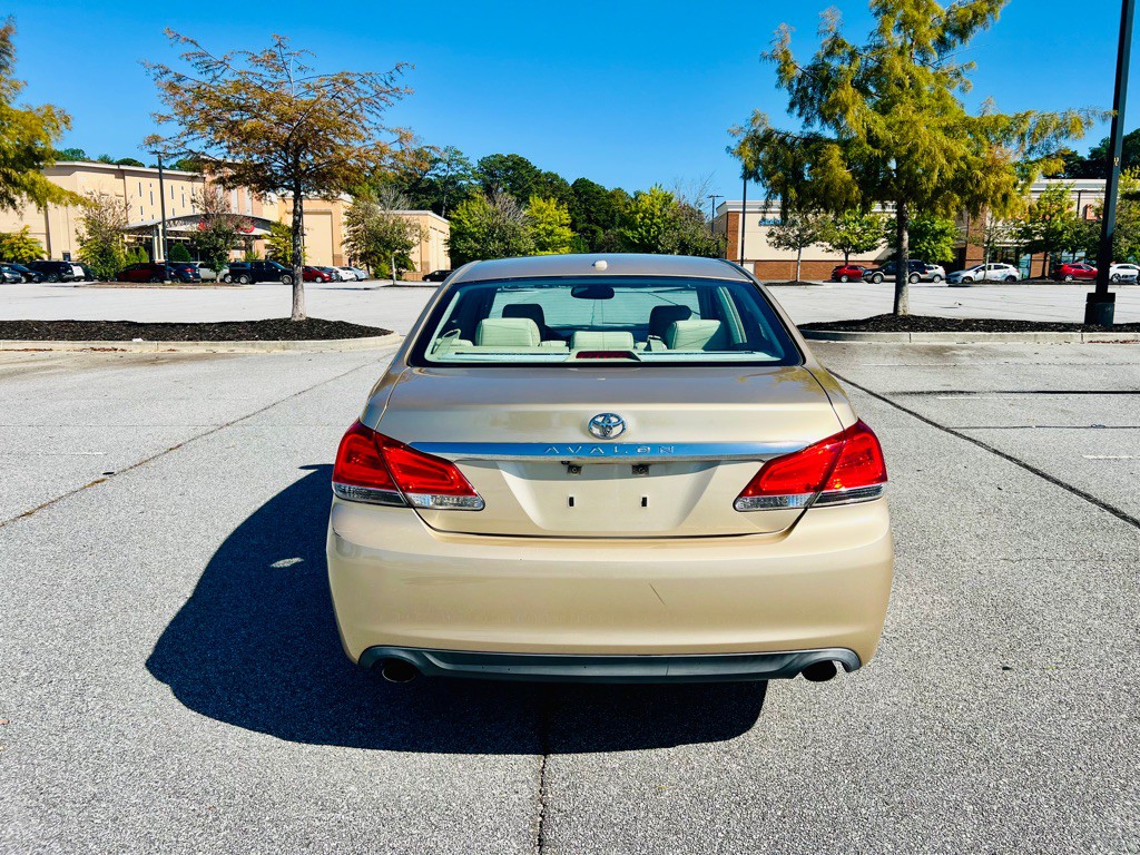 2012 Toyota Avalon Image 4