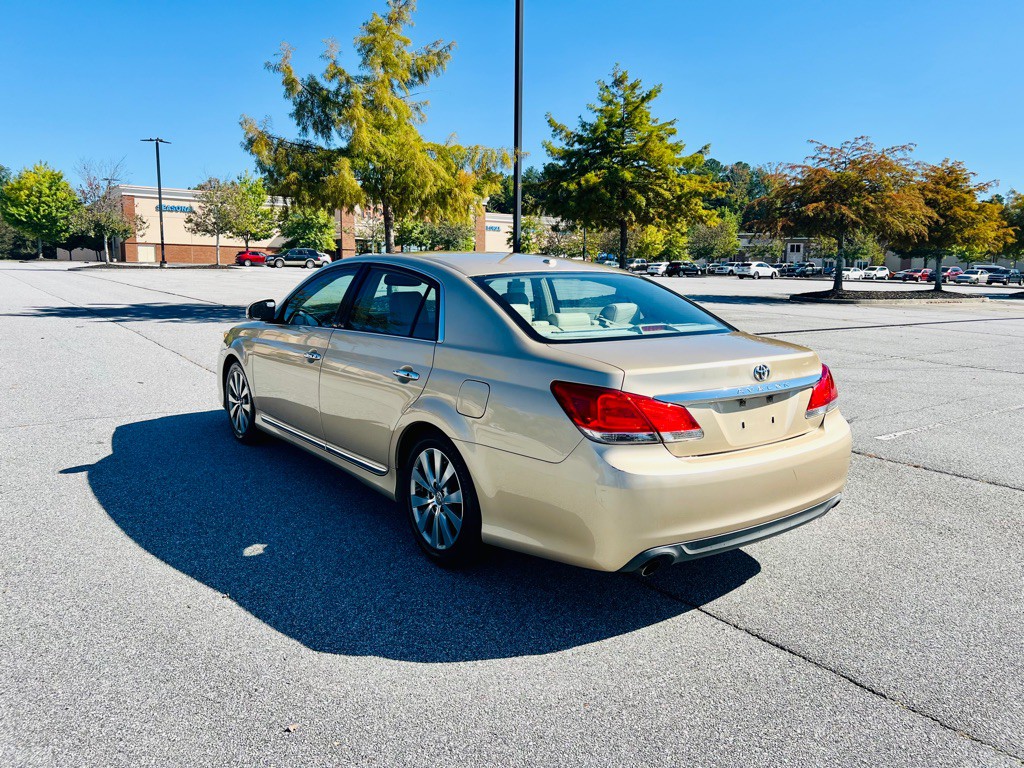 2012 Toyota Avalon Image 5
