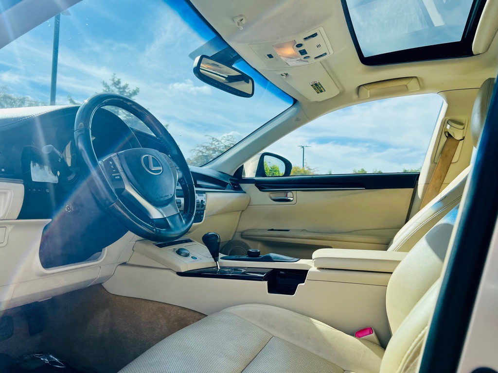 2014 Lexus ES 350 Image 8