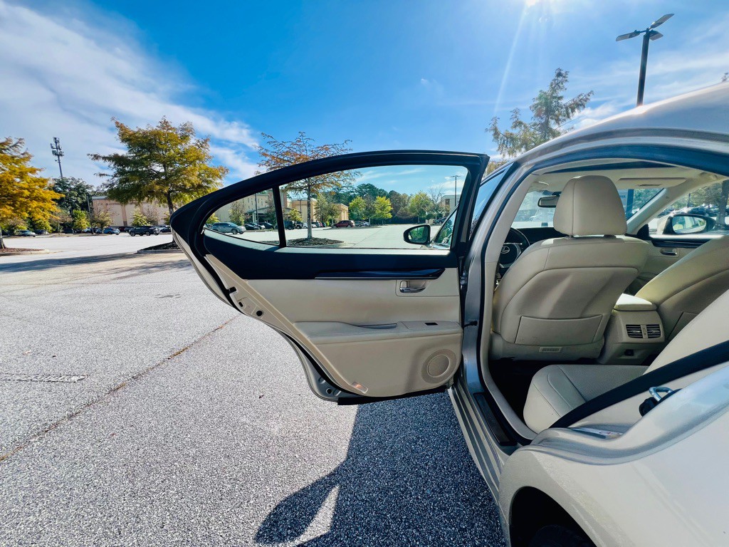 2014 Lexus ES 350 Image 10