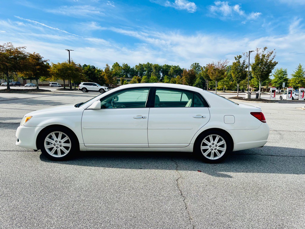 2008 Toyota Avalon Image 8