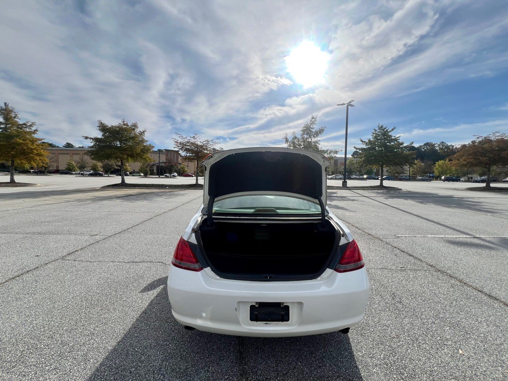 2008 Toyota Avalon Image 15