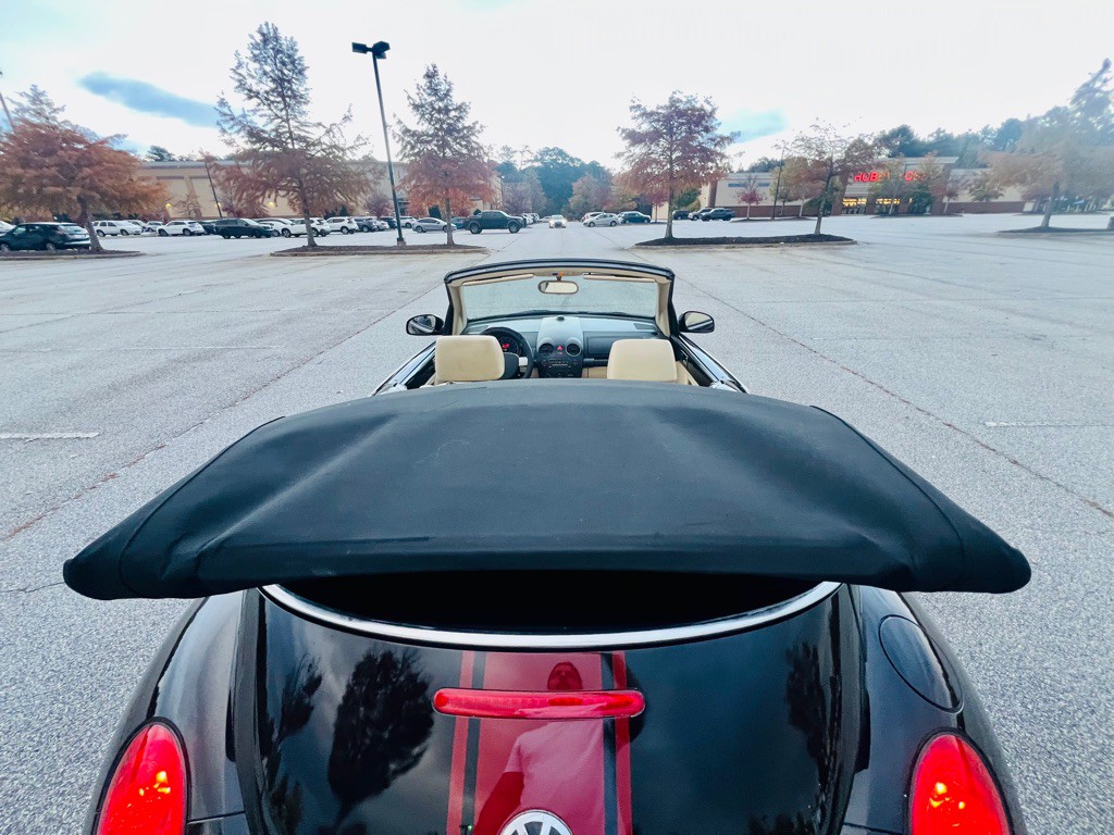 2008 Volkswagen Beetle Image 9