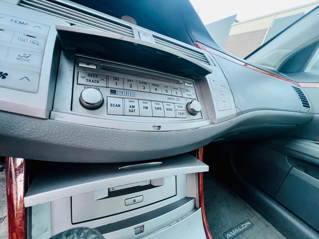 2006 Toyota Avalon Image 11