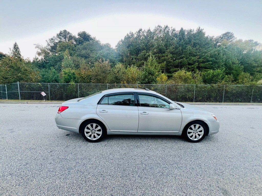 2006 Toyota Avalon Image 18