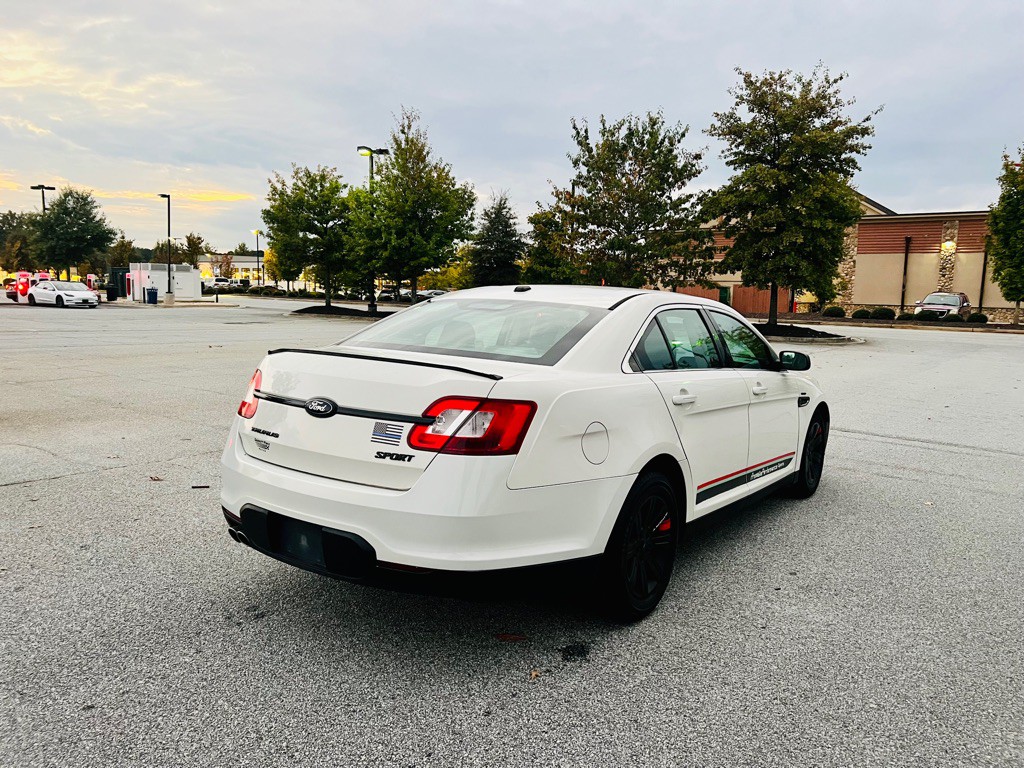 2011 Ford Taurus Image 5