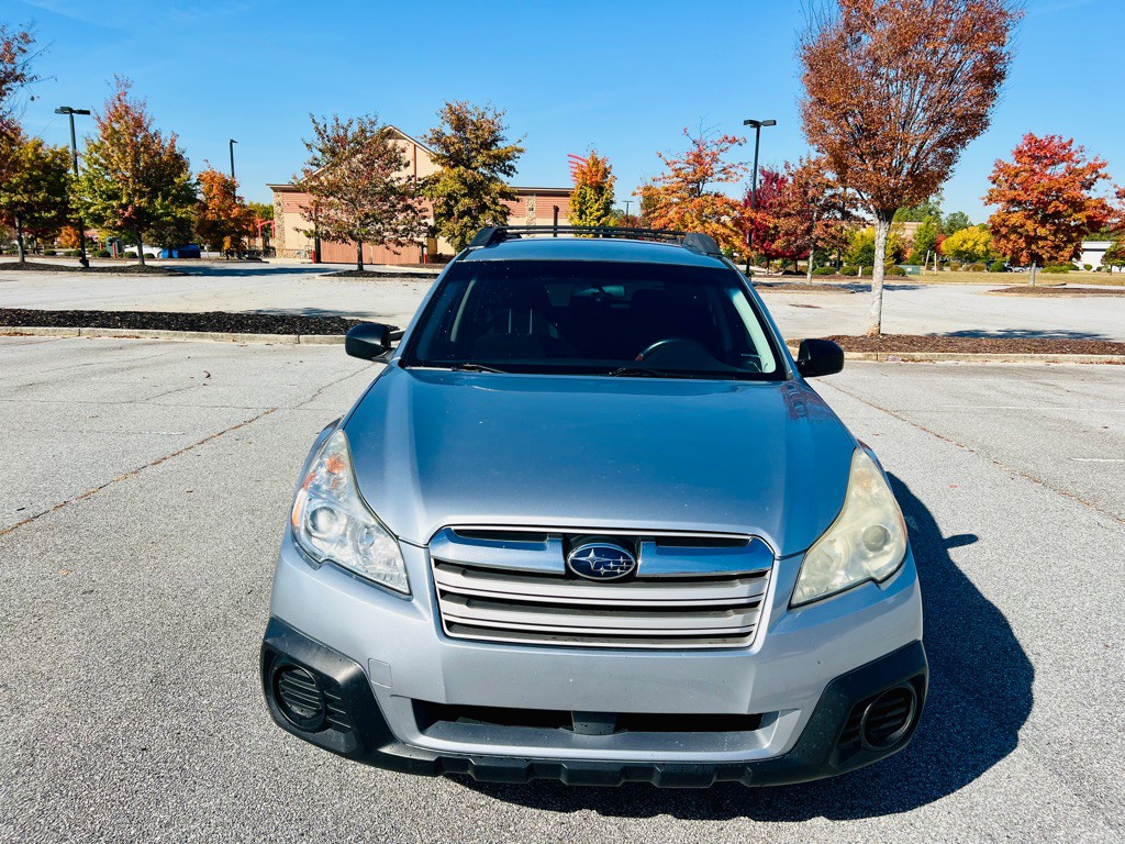 2013 Subaru Outback Image 2