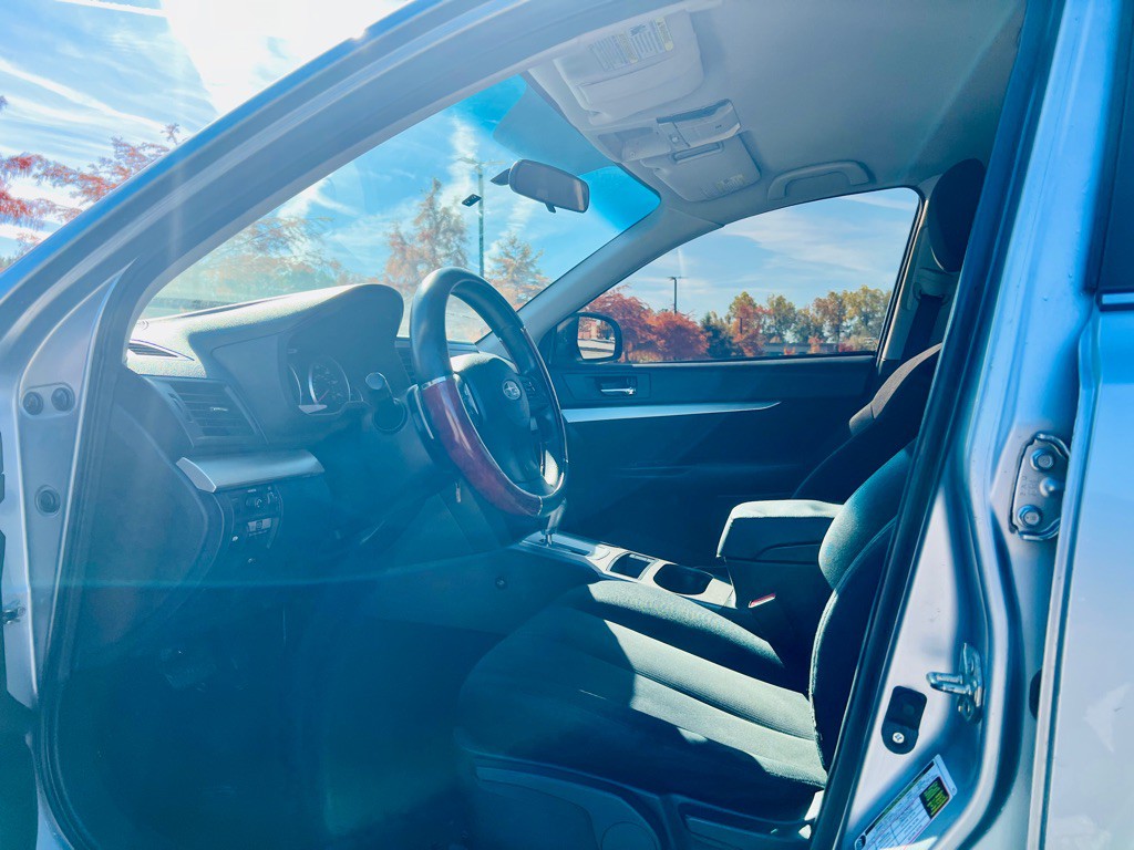 2013 Subaru Outback Image 11