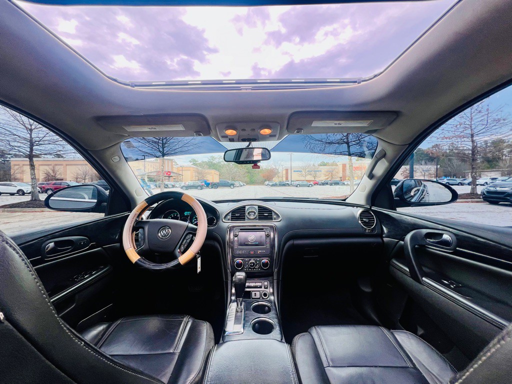 2017 Buick Enclave Image 12