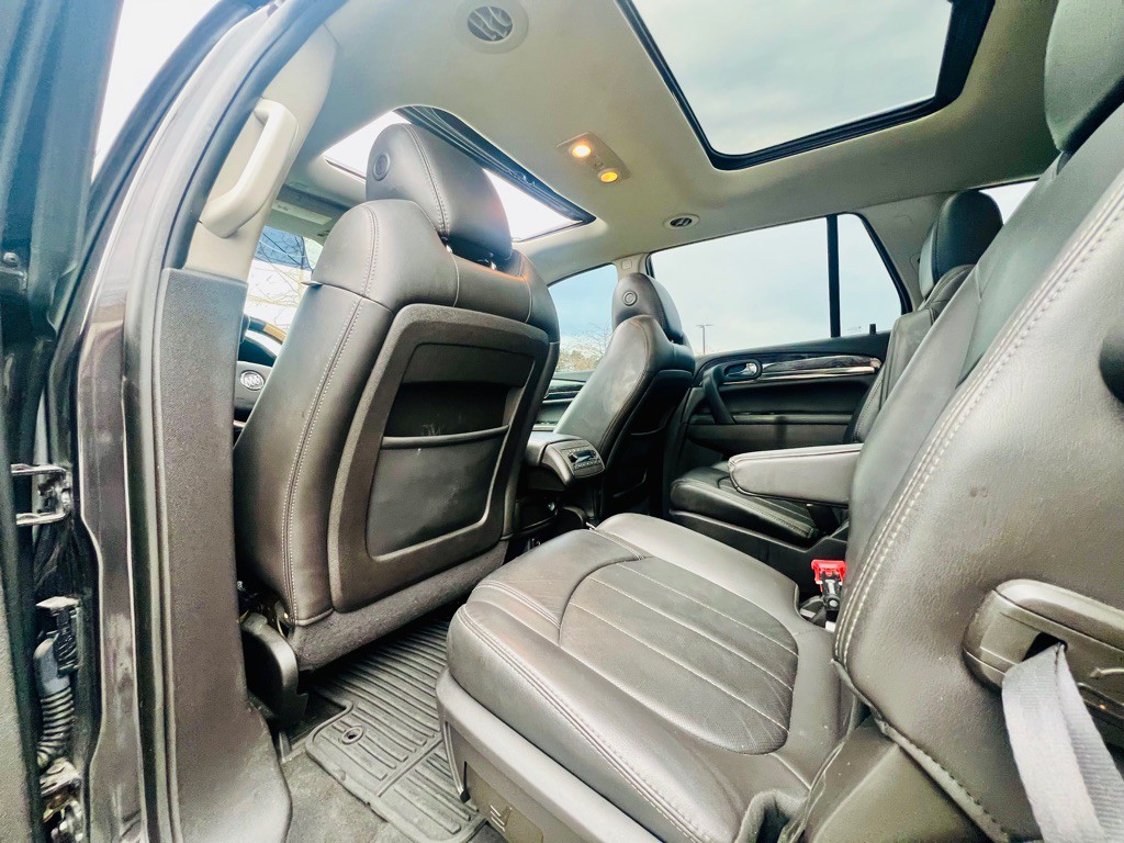 2017 Buick Enclave Image 13