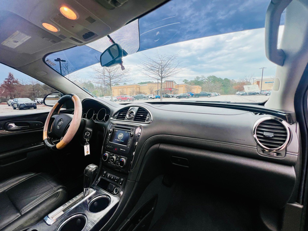 2017 Buick Enclave Image 17