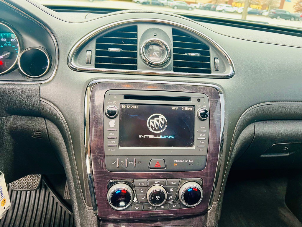 2017 Buick Enclave Image 18