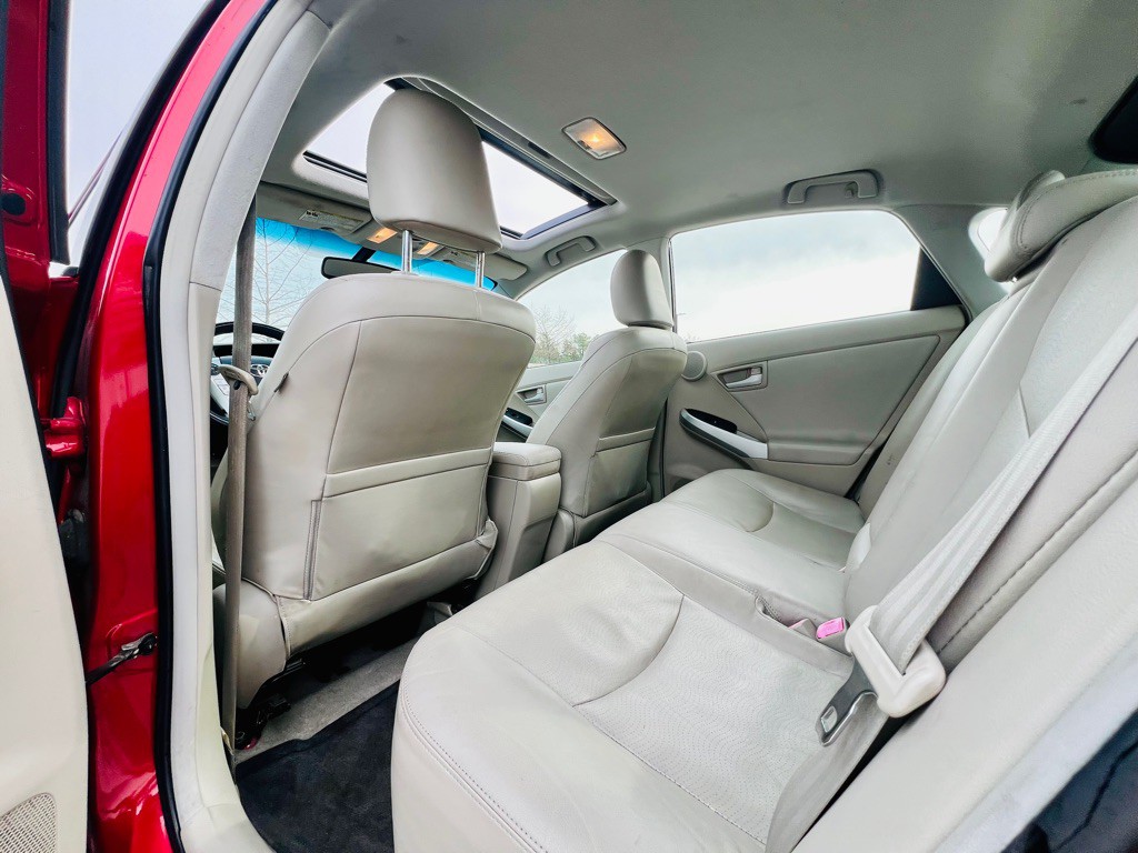 2011 Toyota Prius Image 13