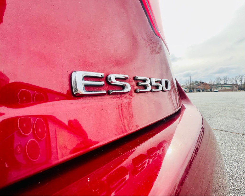 2015 Lexus ES 350 Image 10