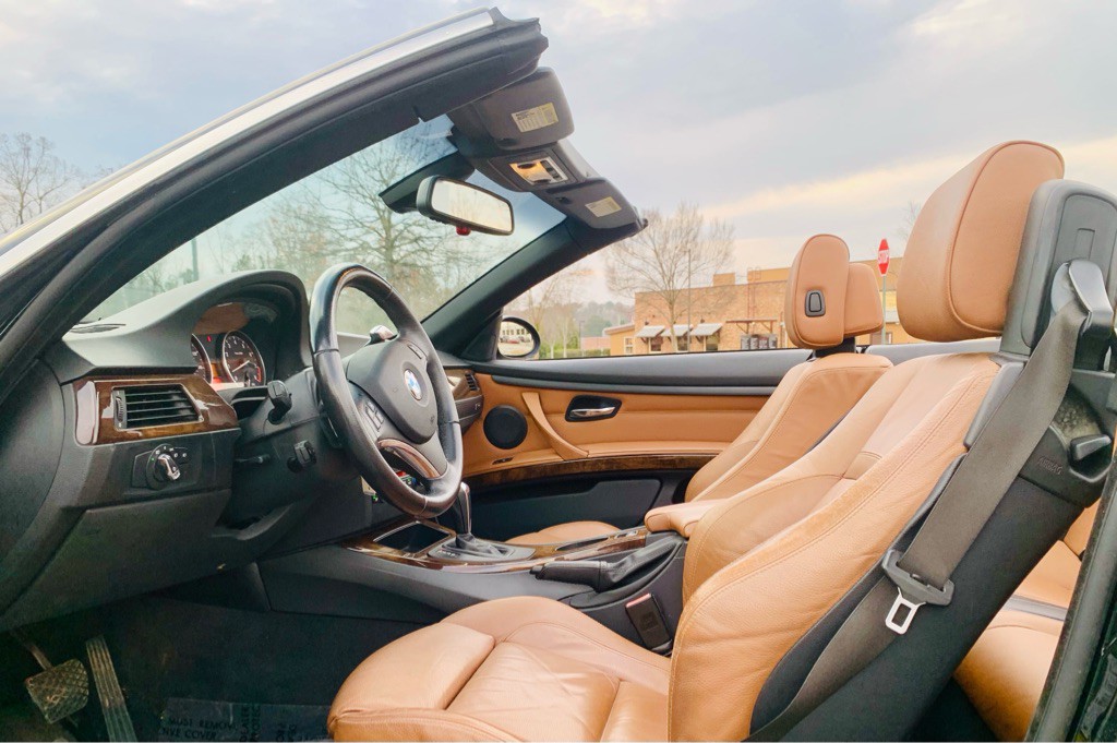 2009 BMW 3 Series Image 12