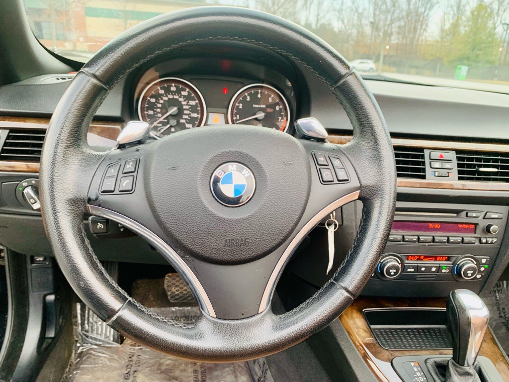 2009 BMW 3 Series Image 13