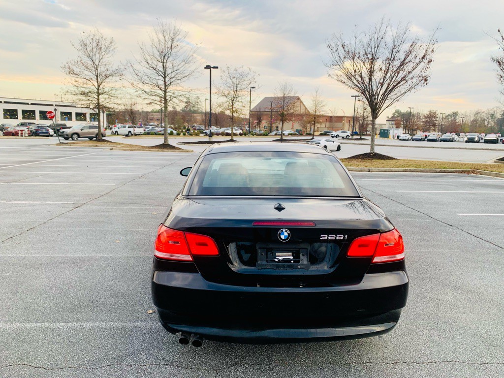 2009 BMW 3 Series Image 21