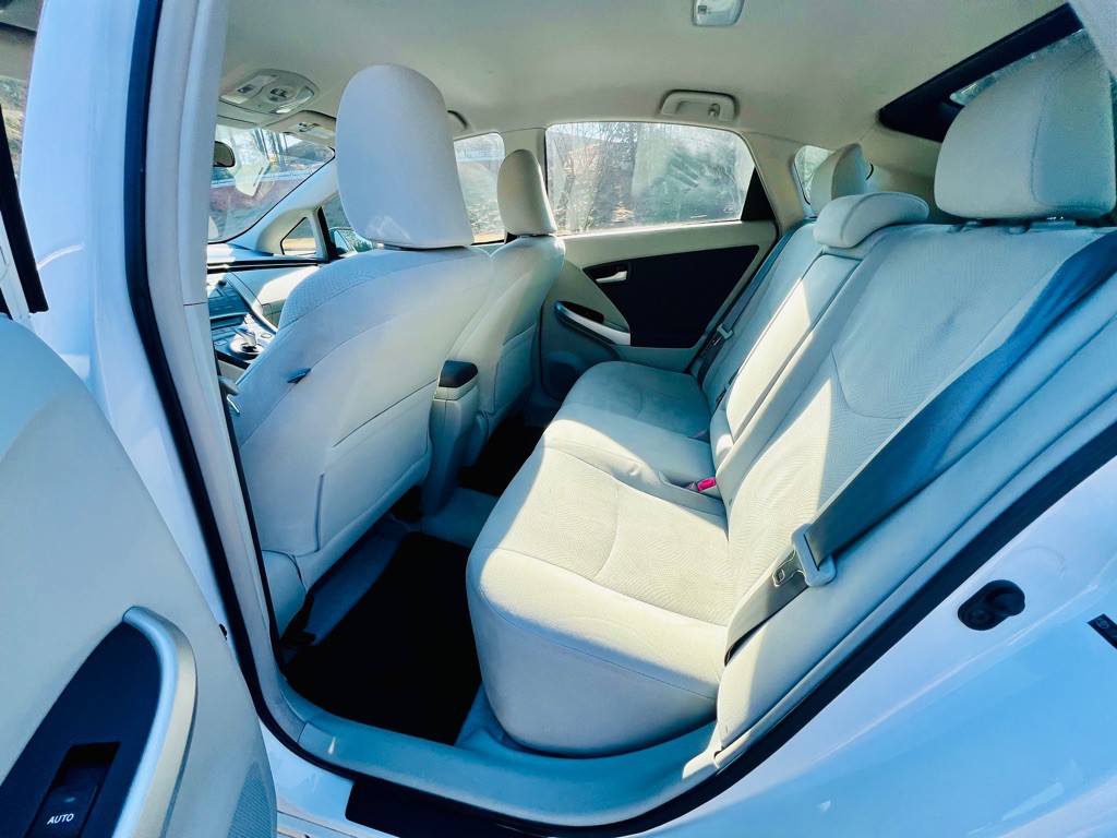 2010 Toyota Prius Image 14