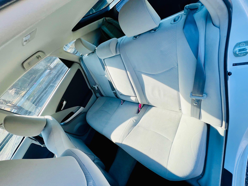 2010 Toyota Prius Image 15