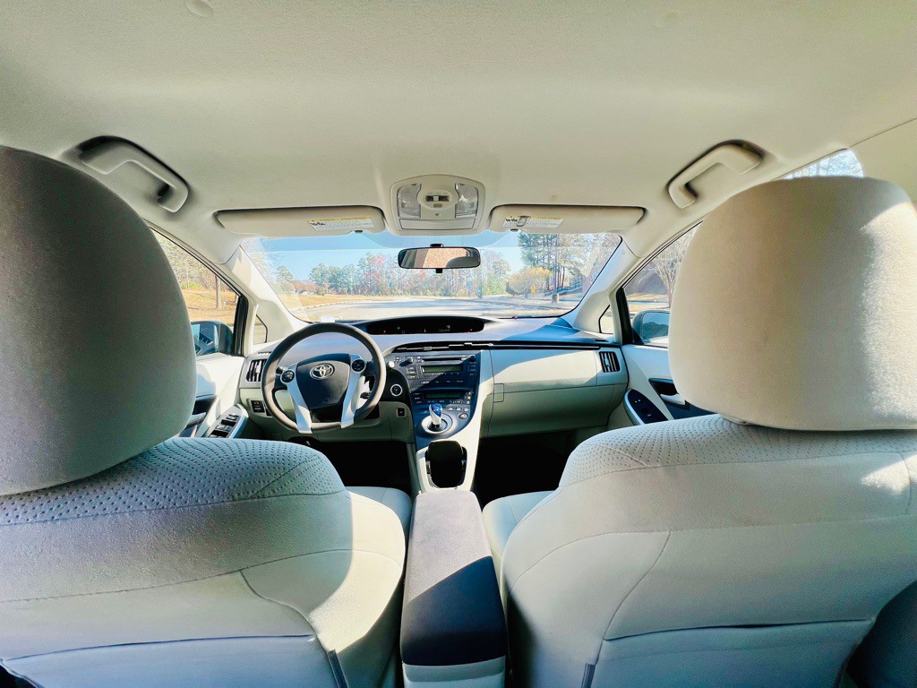 2010 Toyota Prius Image 16