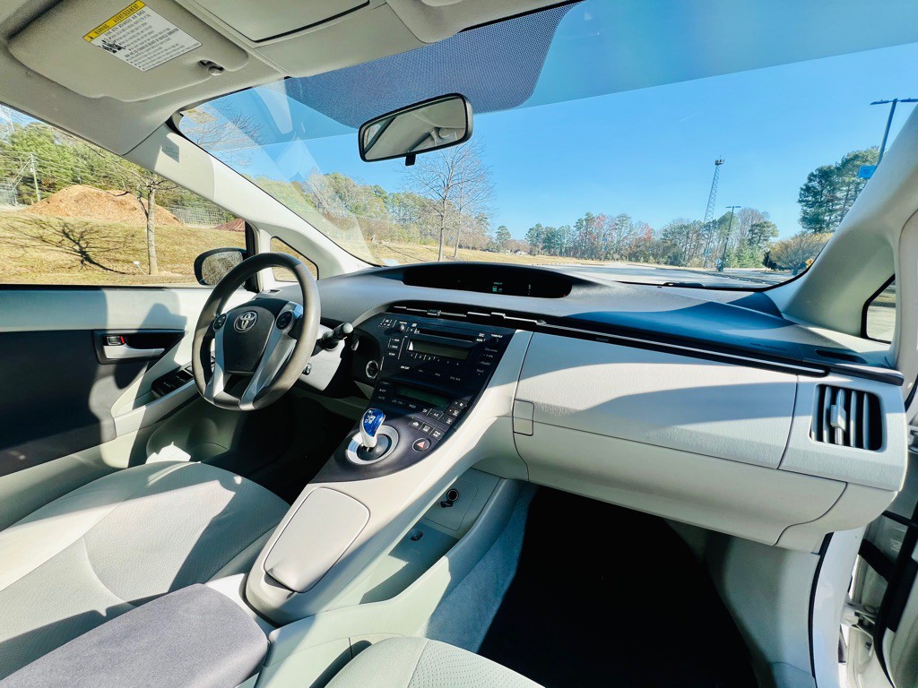 2010 Toyota Prius Image 18