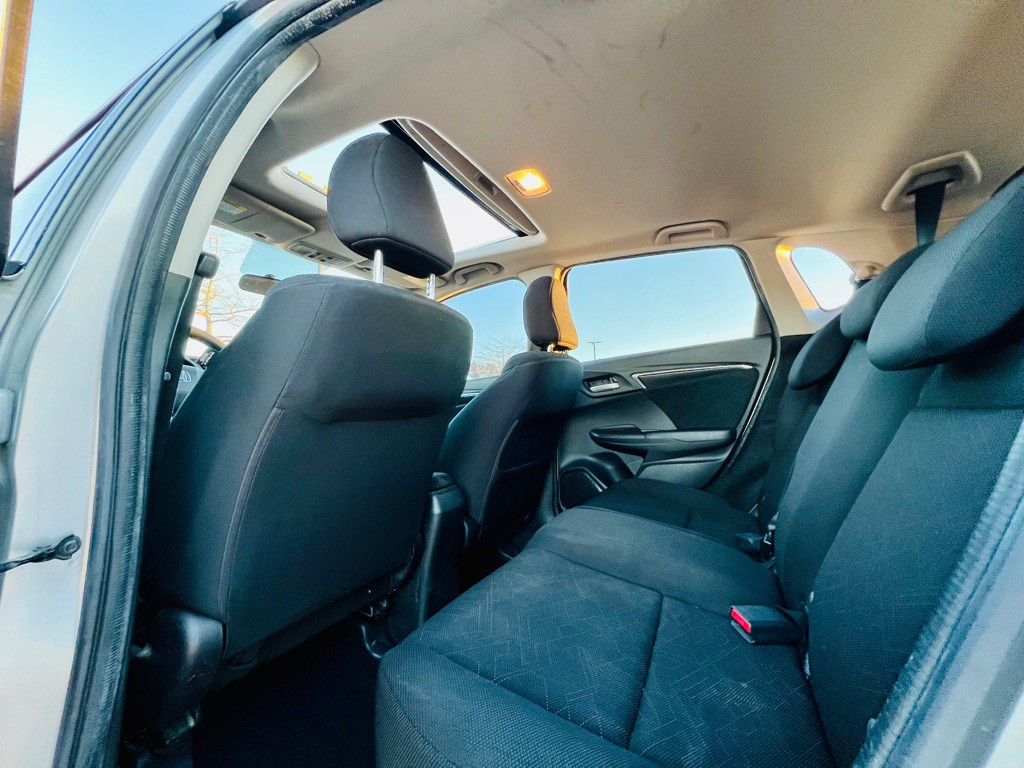 2016 Honda Fit Image 12