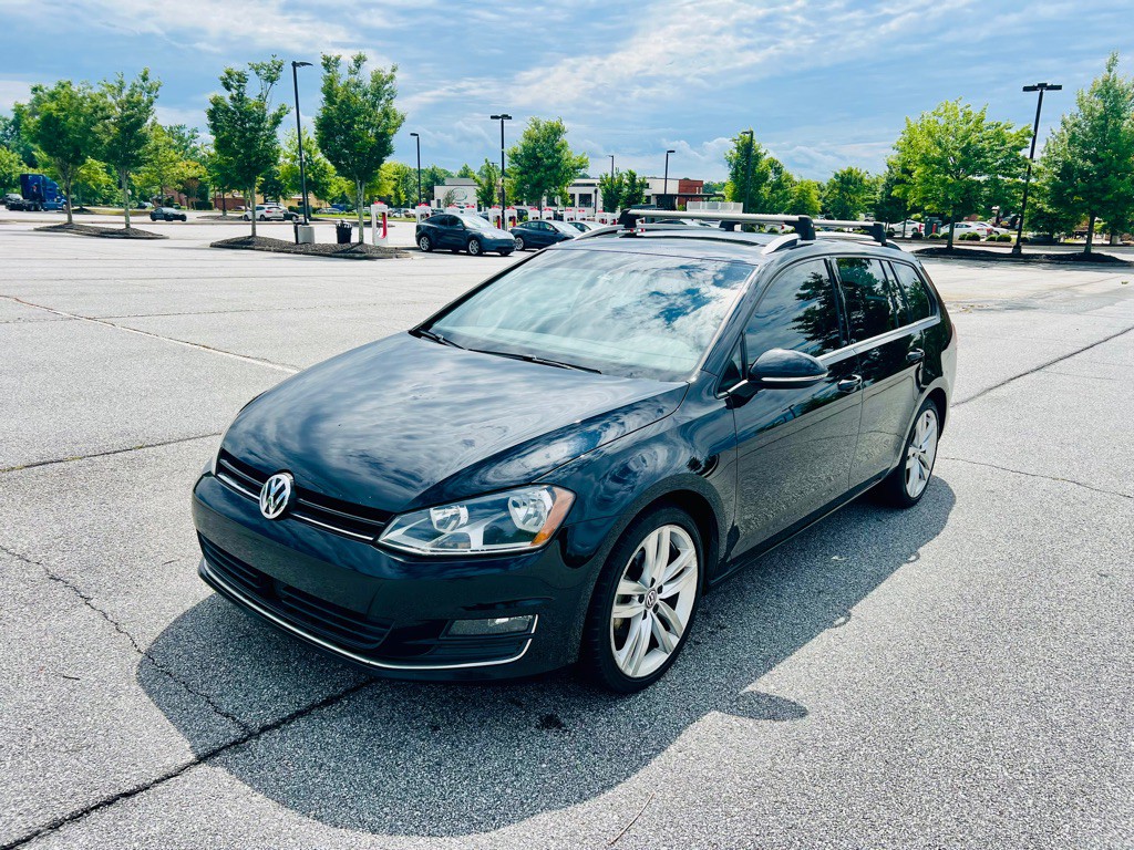 2017 Volkswagen Golf Image 1