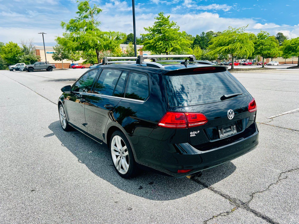 2017 Volkswagen Golf Image 7