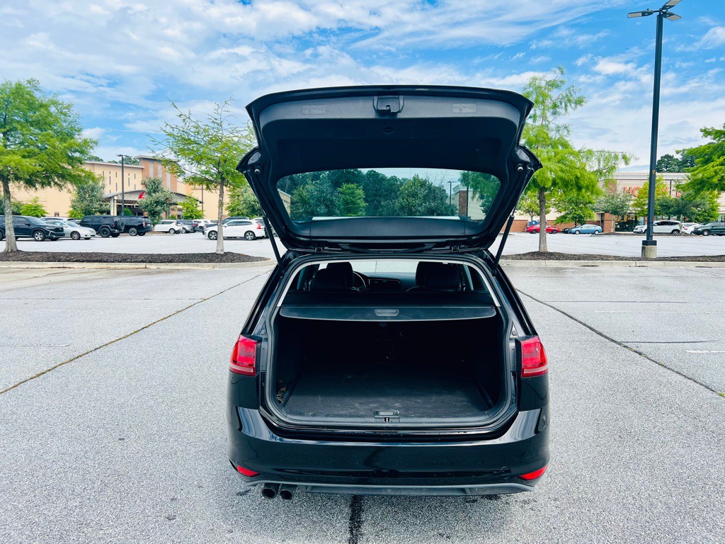 2017 Volkswagen Golf Image 9