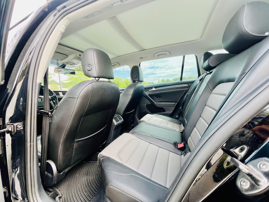 2017 Volkswagen Golf Image 13