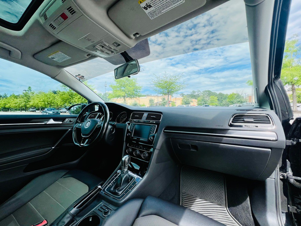 2017 Volkswagen Golf Image 14